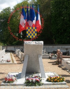 Monument des Déportés de la région drouaise, Cimetière de Dreux