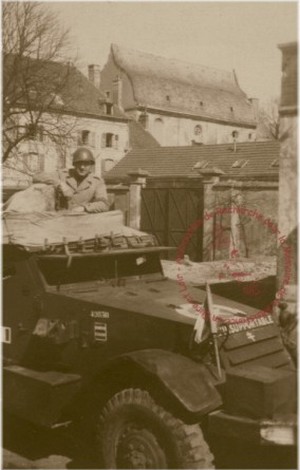 Pierre BAZILLE à bord d’un half-track